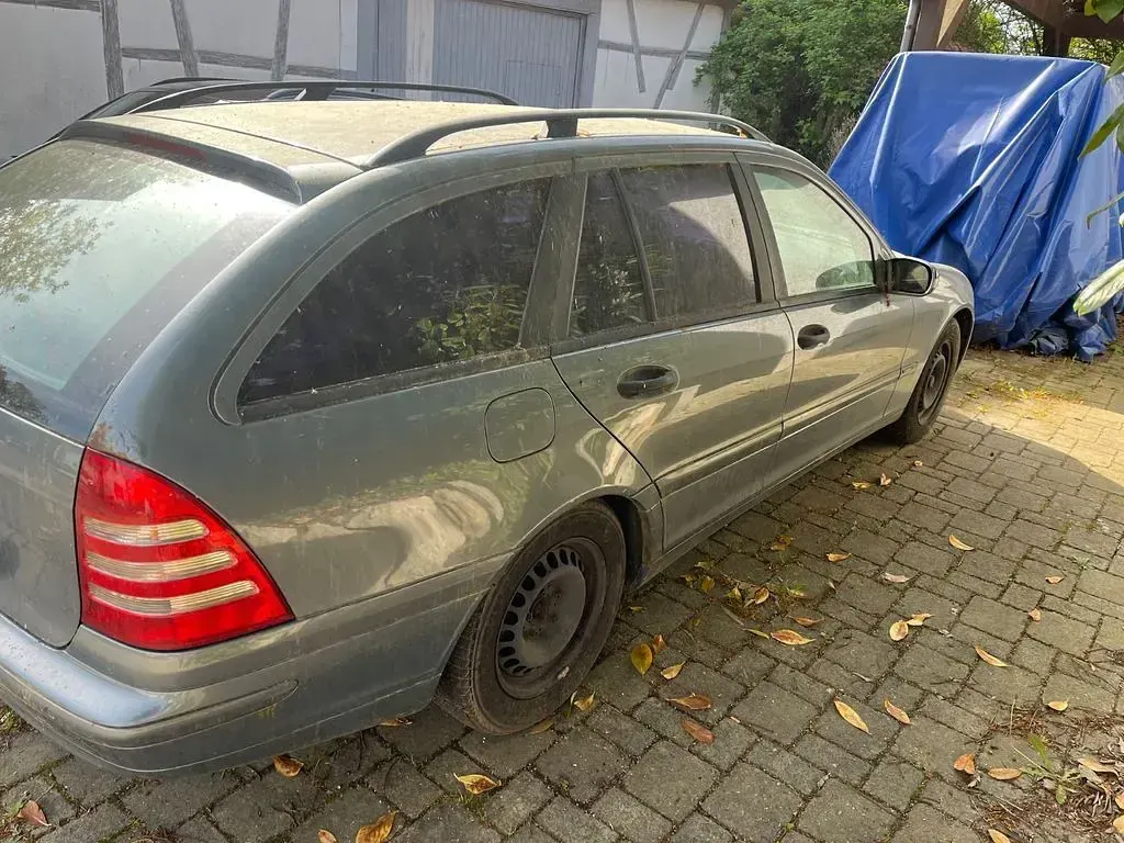 Gebraucht Mercedes C180 Classic 143 PS (105 kW) 2004 Grau Limousine