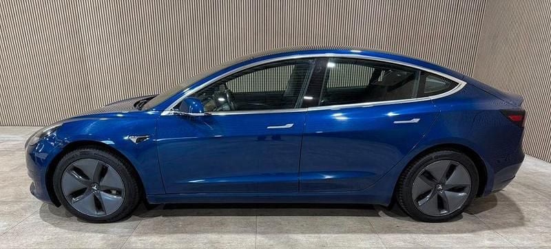 Gebraucht Tesla Model 3 Standard Range 225 kW (306 PS) 2019 Blau Limousine