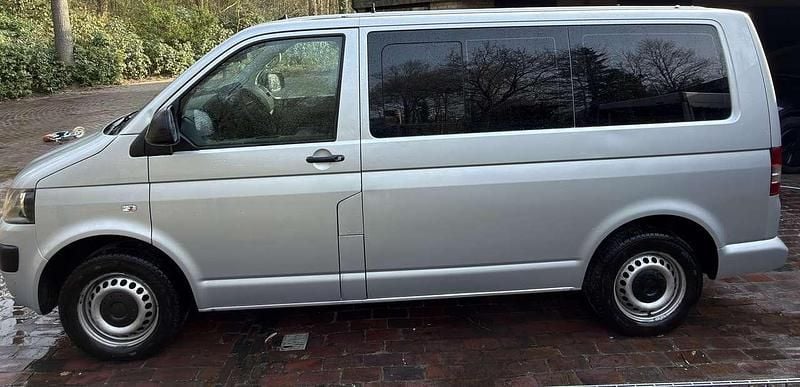Second-hand VW T5 140 CP (102 kW) 2015 Argintiu Van