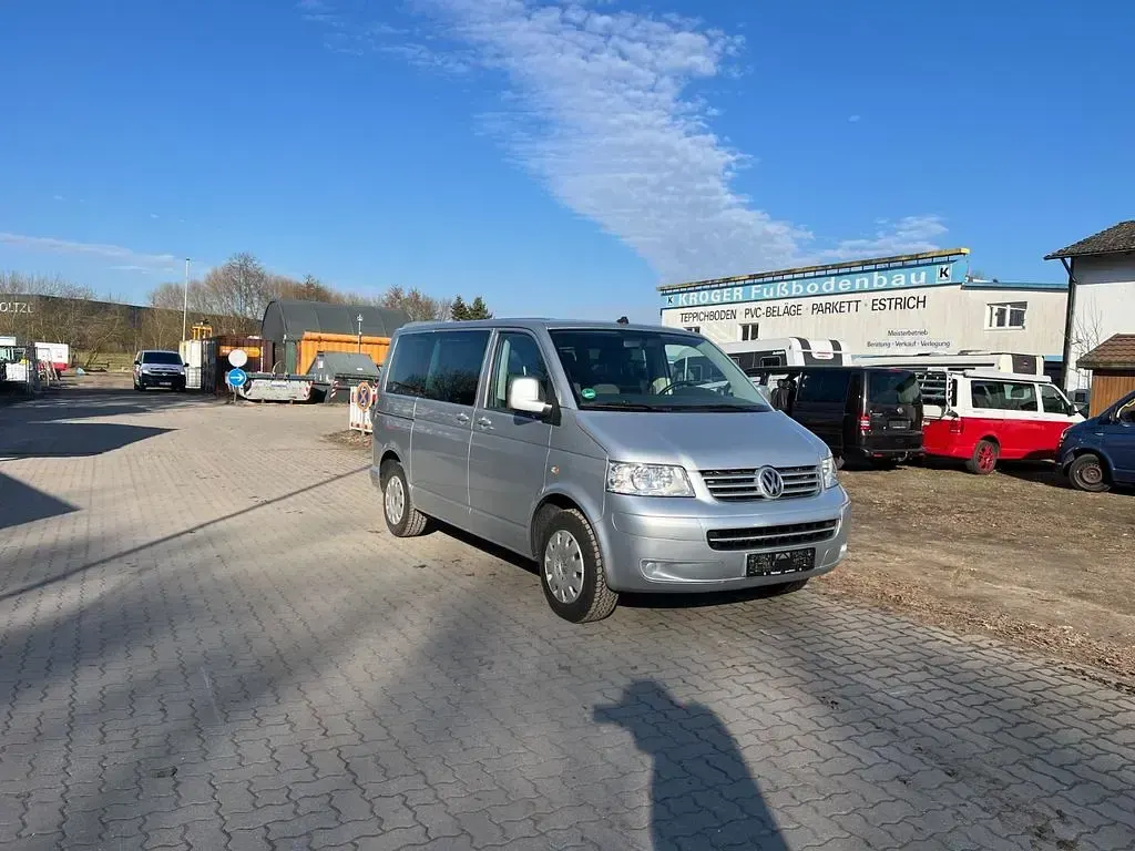 Używany VW Caravelle 131 KM (96 kW) 2008 Srebrny Van