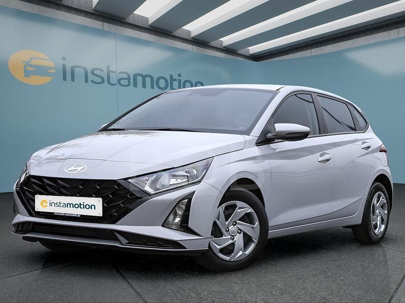 Silber Gebraucht 2025 Hyundai i20 Kleinwagen | 18.399 € (Guter Preis) - Bild 1/4