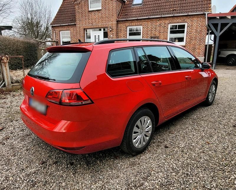 Gebraucht VW Golf VII 105 PS (77 kW) 2014 Rot Kombi