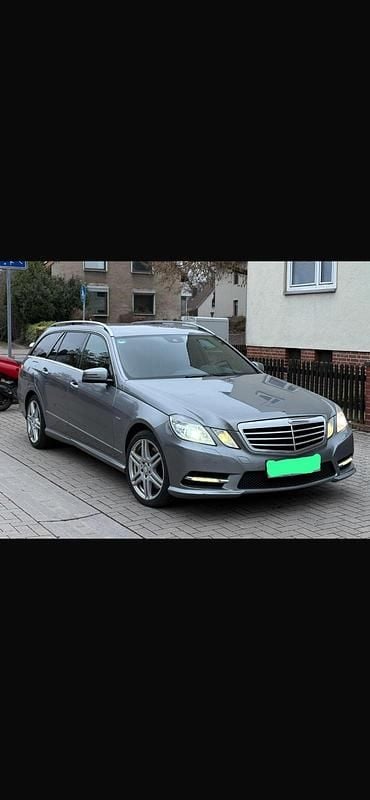 Gebraucht Mercedes E350 AMG 265 PS (194 kW) 2012 Grau Kombi