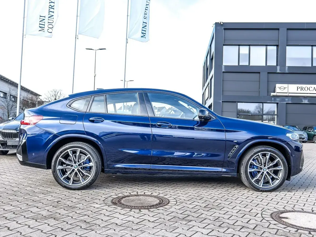Gebraucht BMW X4 M Sport 360 PS (264 kW) 2023 Blau SUV