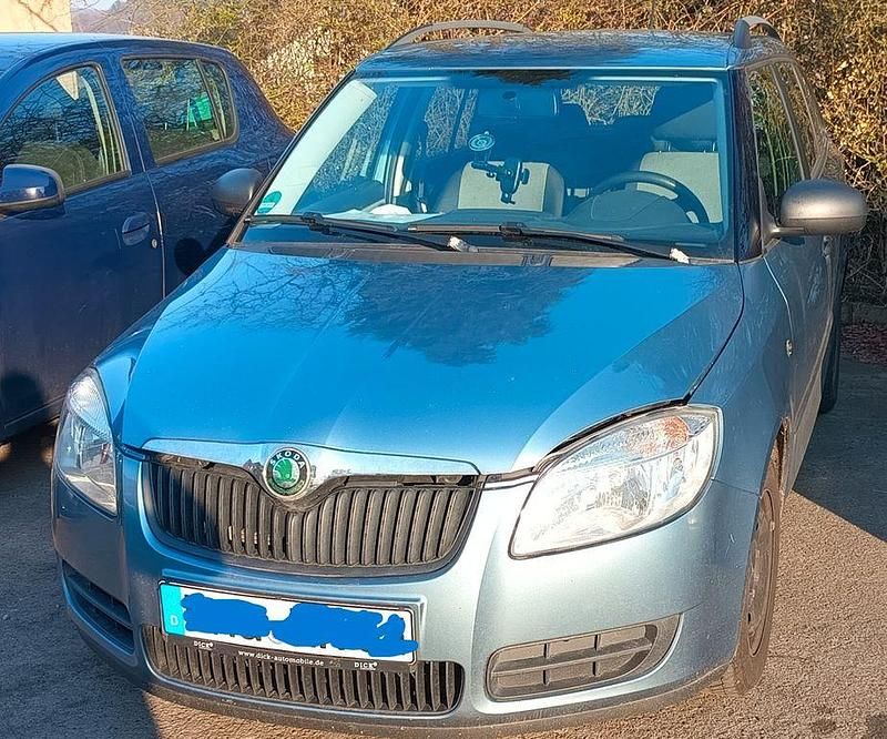 Gebraucht Skoda Fabia 69 PS (50 kW) 2010 Silber Kombi