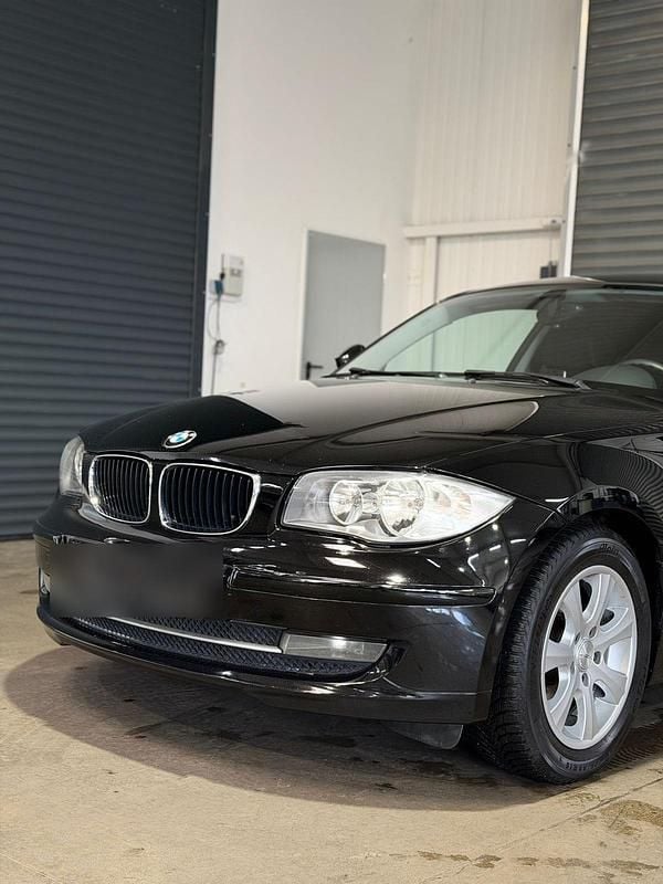 Gebraucht BMW 118 143 PS (105 kW) 2009 Schwarz Kleinwagen
