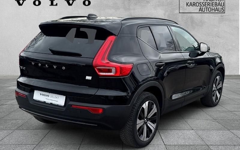 Usado Volvo XC40 Plus 261 HP (191 kW) 2022 Preto SUV