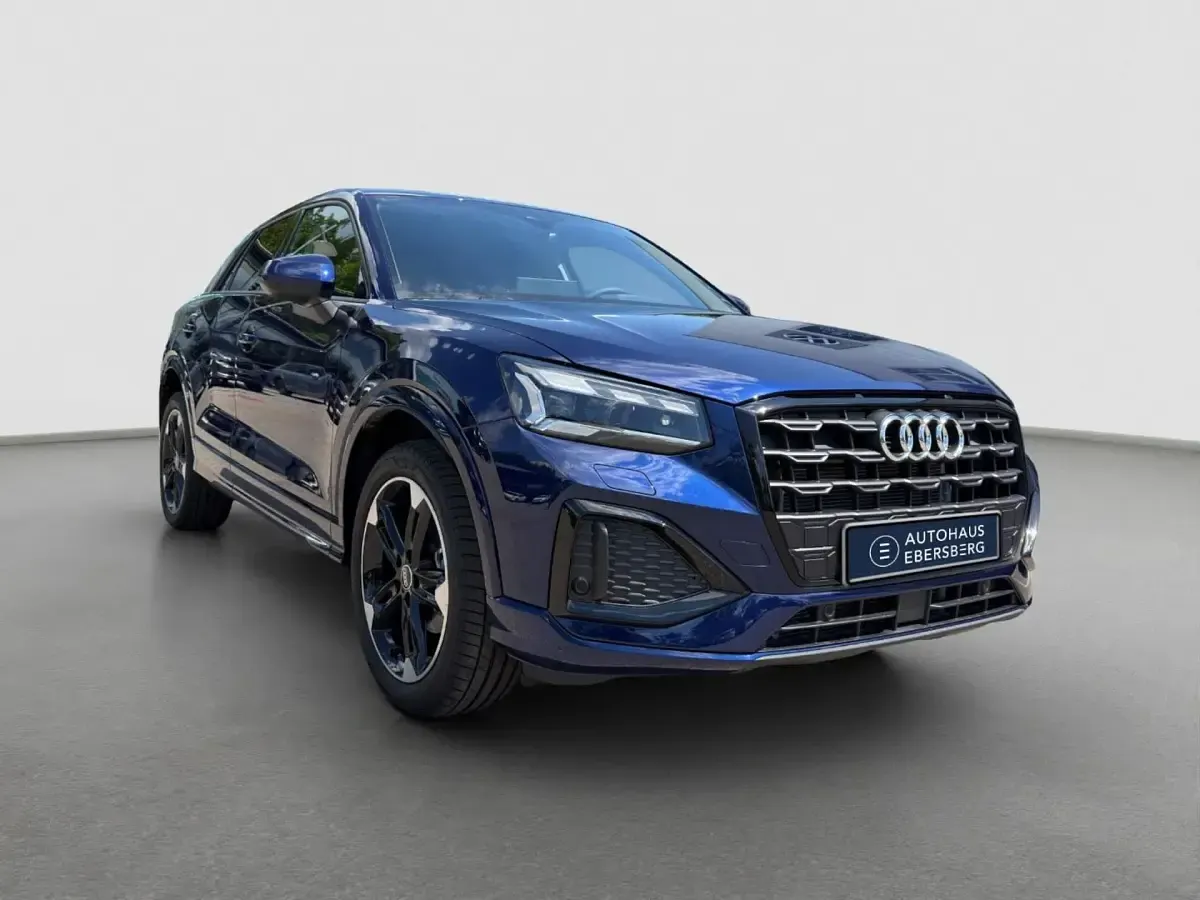 Gebraucht Audi Q2 Advanced Plus 150 PS (110 kW) 2025 Navarrablau metallic SUV