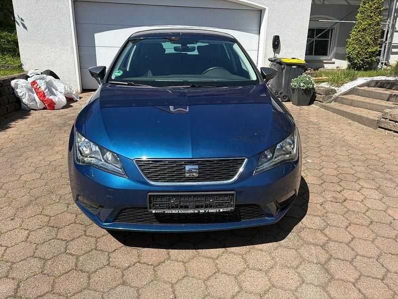 Second-hand Seat Leon CONNECT 110 CP (80 kW) 2016 Albastru Berlinǎ