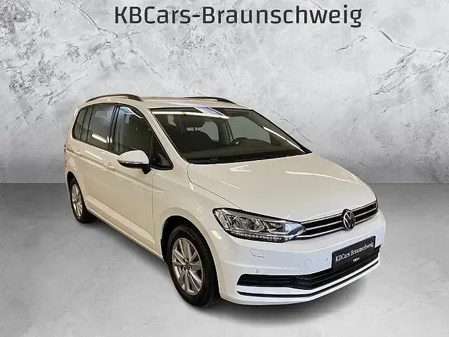 Gebraucht VW Touran 150 PS (110 kW) 2022 Weiß (pure white) Van / Kleinbus