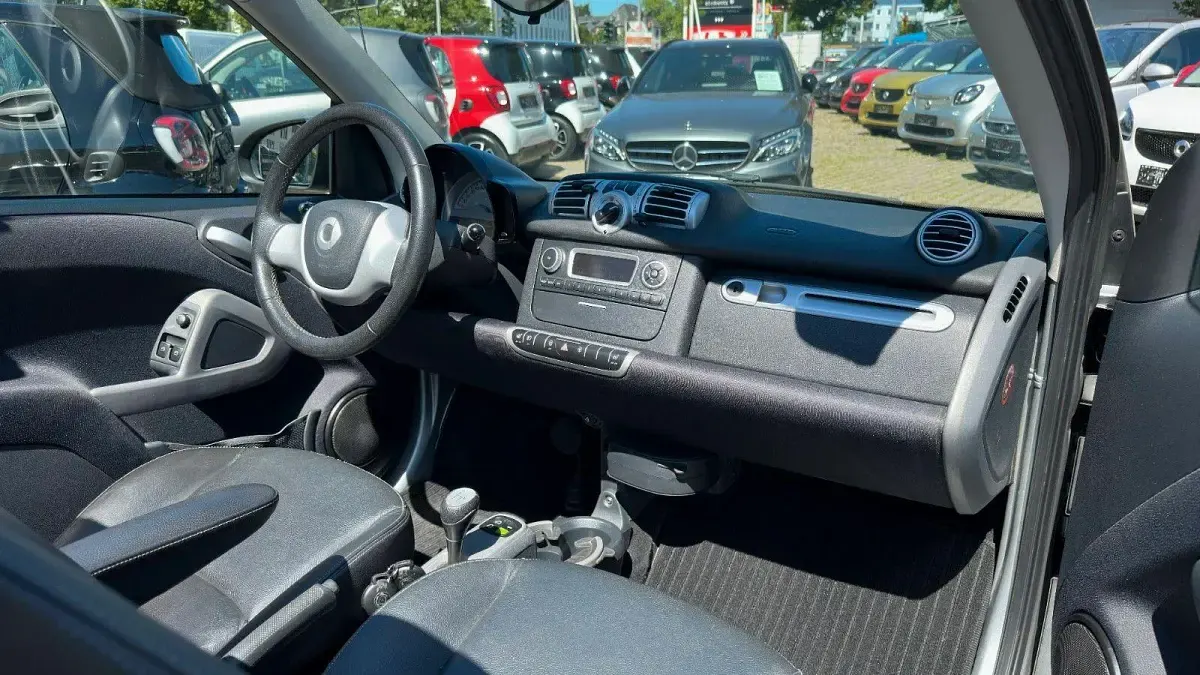 Gebraucht Smart ForTwo Cabrio Passion 71 PS (52 kW) 2013 Silber Cabrio