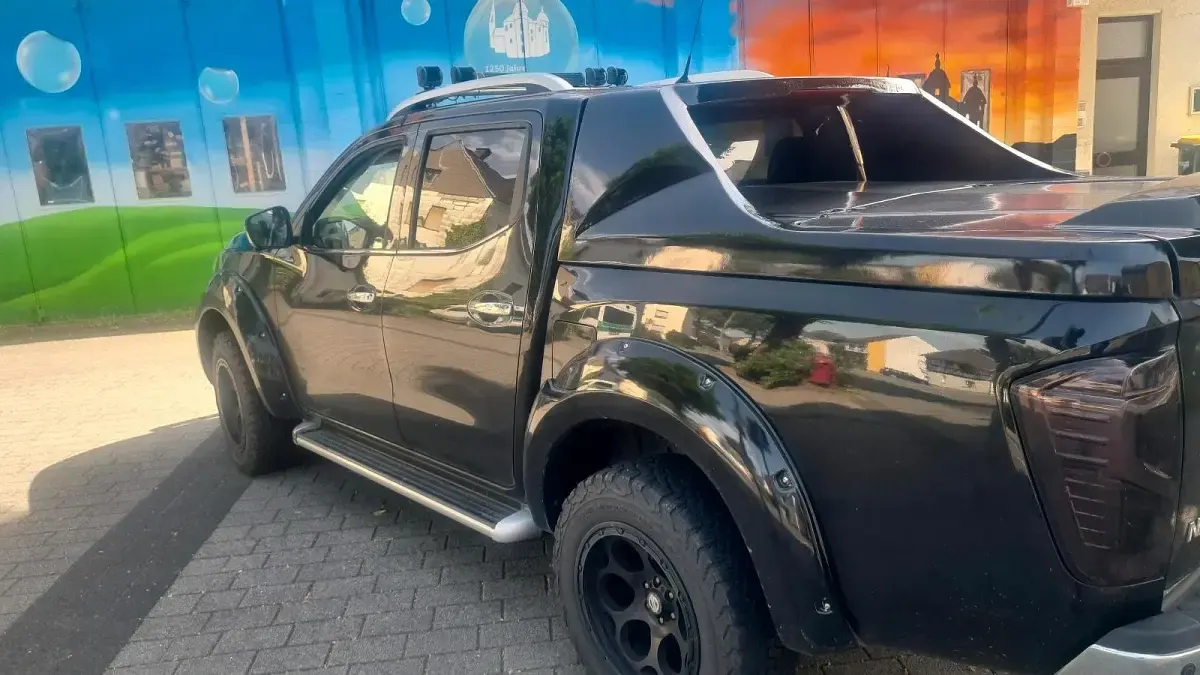 Gebraucht Nissan Navara Tekna 190 PS (139 kW) 2020 Schwarz Pickup