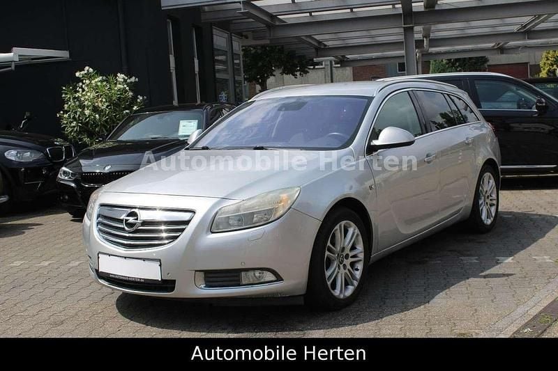 Gebraucht Opel Insignia Edition 131 PS (96 kW) 2010 Silber Kombi