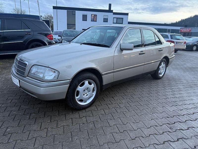 Gebraucht Mercedes C220 Elegance 150 PS (110 kW) 1994 Braun Limousine