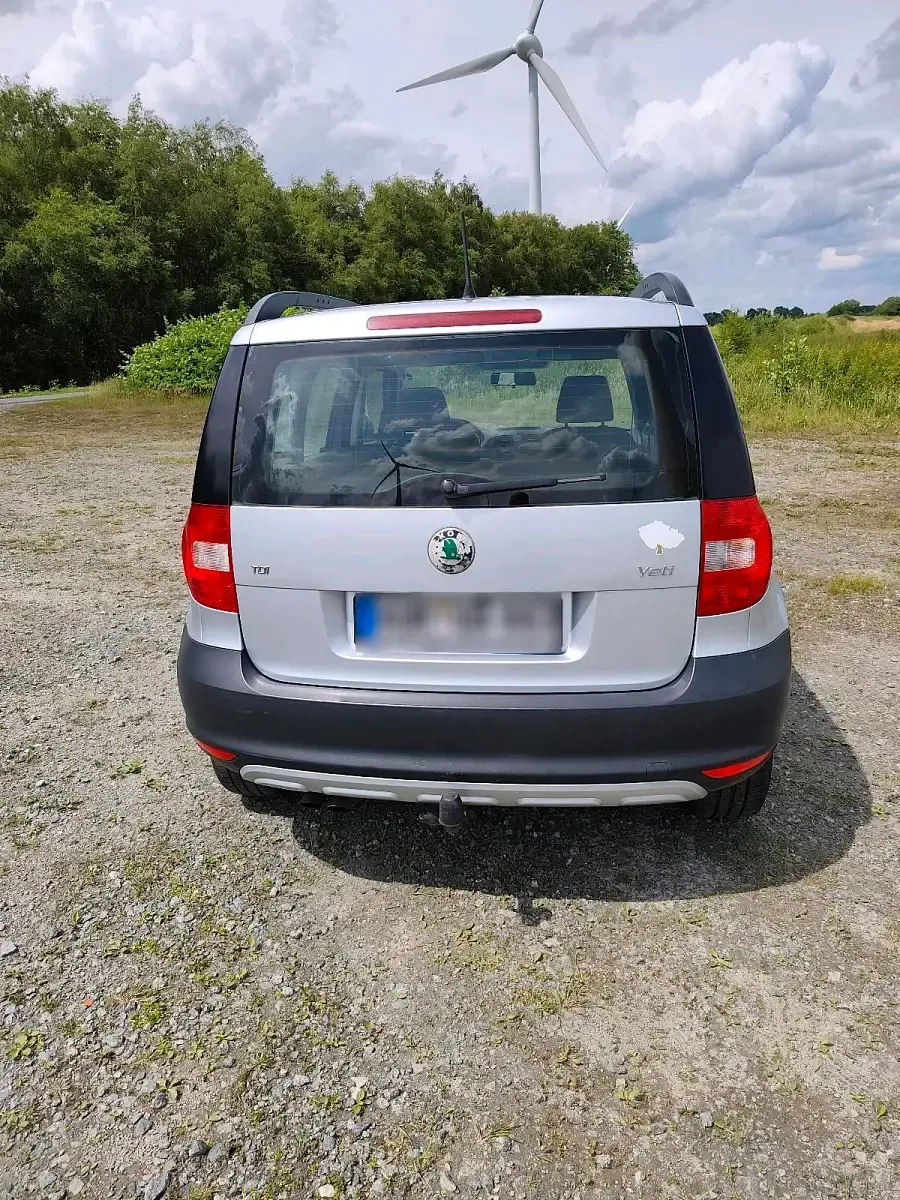 Gebraucht Skoda Yeti 110 PS (80 kW) 2013 Silber SUV