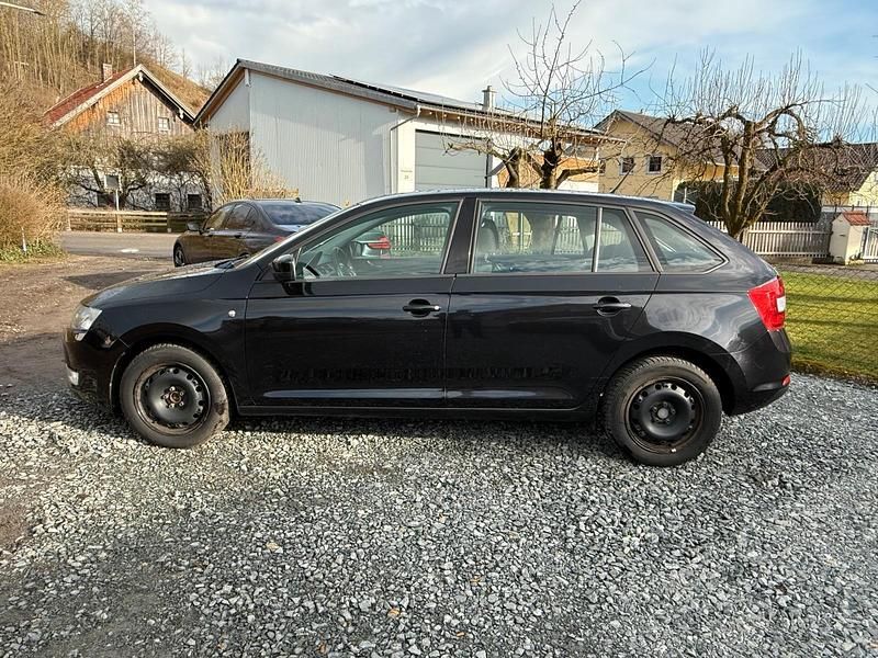 Gebraucht Skoda Rapid 122 PS (89 kW) 2014 Schwarz Kleinwagen