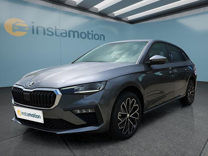 Grau Gebraucht 2025 Skoda Scala Kleinwagen | 29.749 € (Teuer) - Bild 1/4
