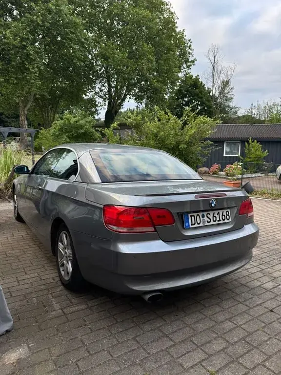 Gebraucht BMW 320 Cabriolet 170 PS (125 kW) 2007 Silber Cabrio