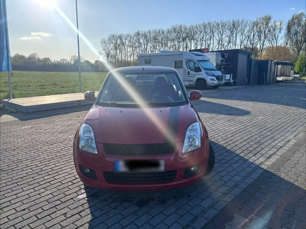 Gebraucht Suzuki Swift 92 PS (67 kW) 2009 Rot Kleinwagen