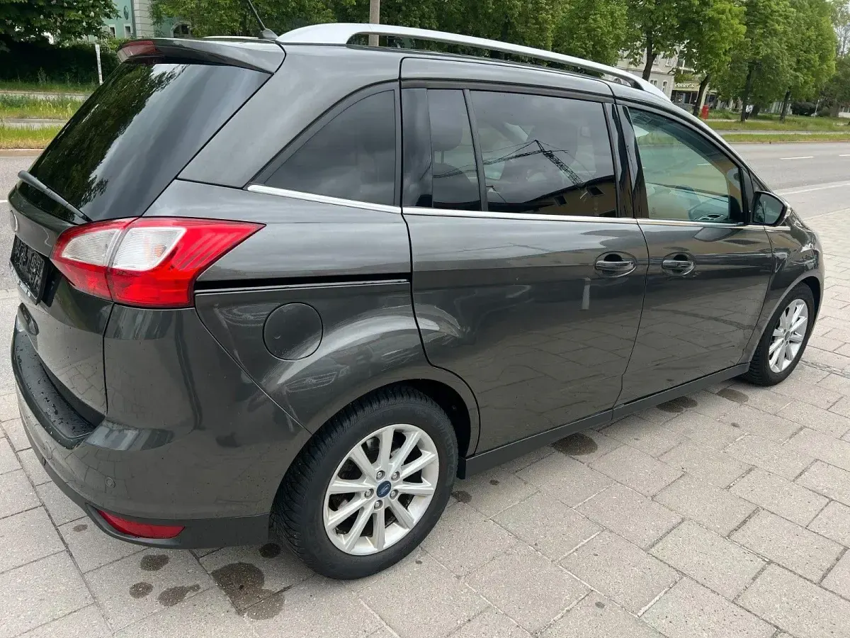 Gebraucht Ford Grand C-Max Titanium 120 PS (88 kW) 2017 Grau Van / Kleinbus