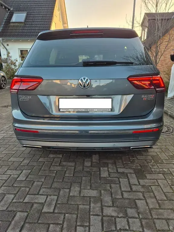 Gebraucht VW Tiguan Allspace 190 PS (139 kW) 2019 Grau SUV