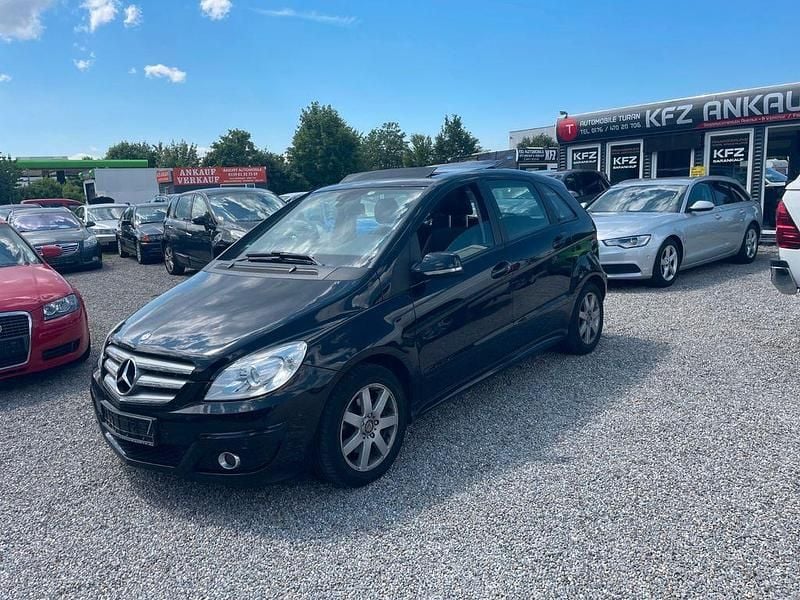 Gebraucht Mercedes B180 109 PS (80 kW) 2011 Schwarz Van / Kleinbus