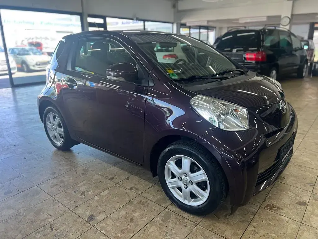 Gebraucht Toyota iQ Basis 68 PS (50 kW) 2009 Kleinwagen