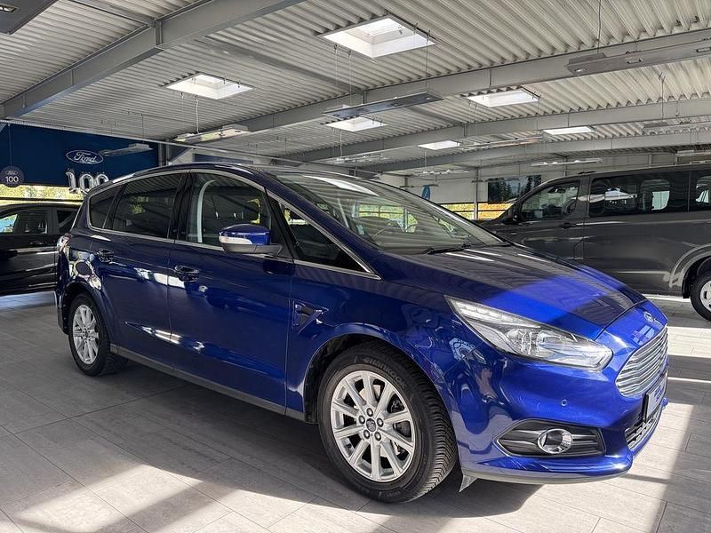 Gebraucht Ford S-MAX Titanium 239 PS (175 kW) 2017 Indicblau Van / Kleinbus