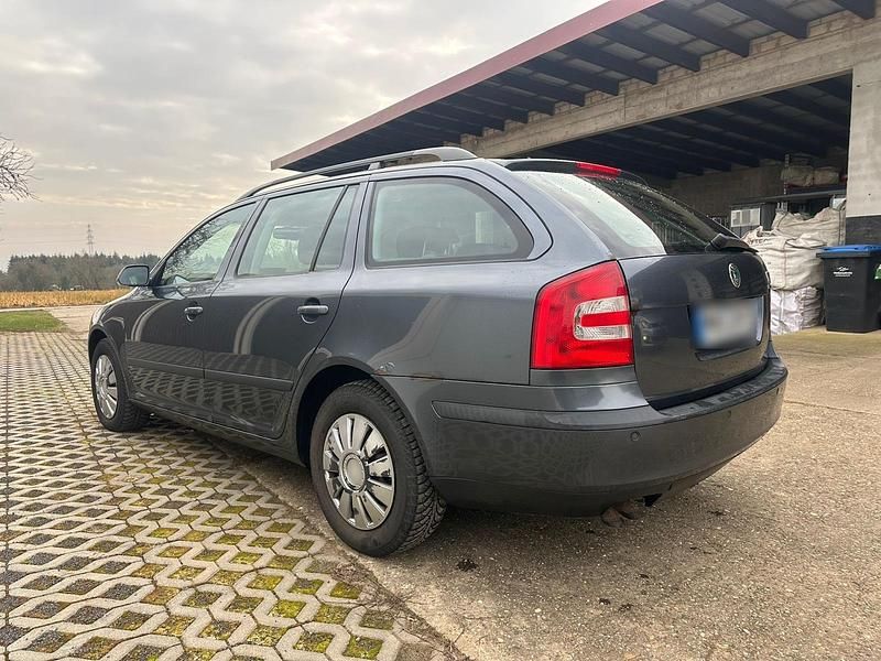 Gebraucht Skoda Octavia 140 PS (102 kW) 2007 Grau Kombi