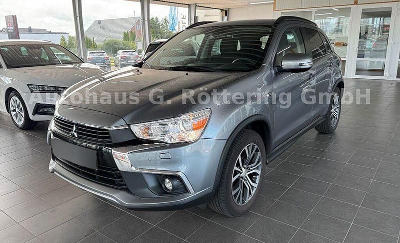 Grau metallic Gebraucht 2017 Mitsubishi ASX Diamant Edition SUV | 14.080 € (Etwas zu teuer) - Bild 1/4
