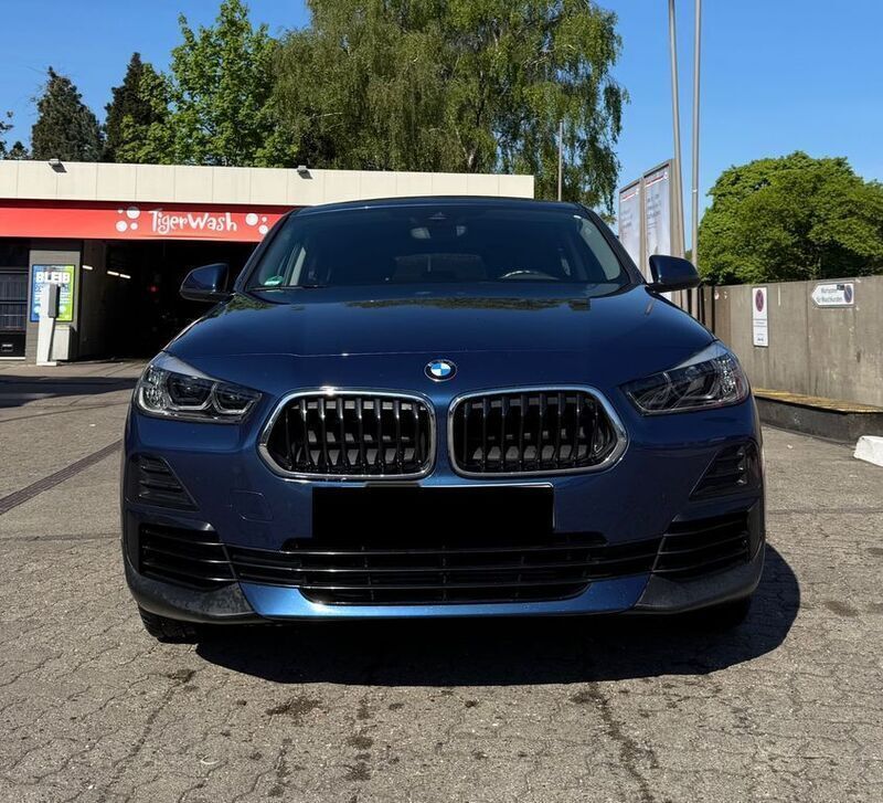Blau Gebraucht 2021 BMW X2 Advantage SUV | 21.800 € (Guter Preis) - Bild 1/4