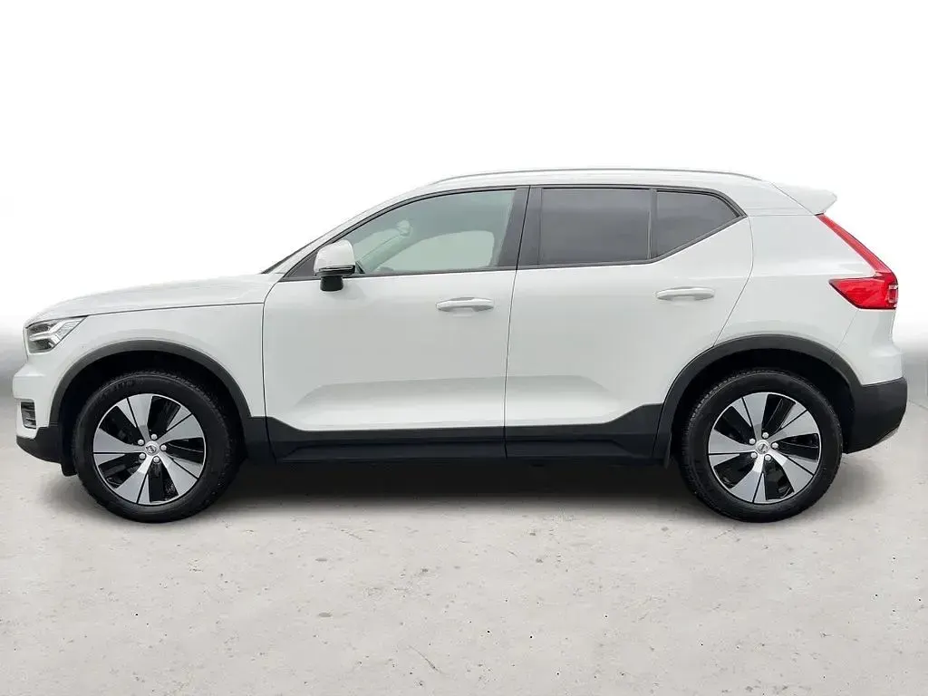 Gebraucht Volvo XC40 Momentum 163 PS (119 kW) 2019 Weiß SUV