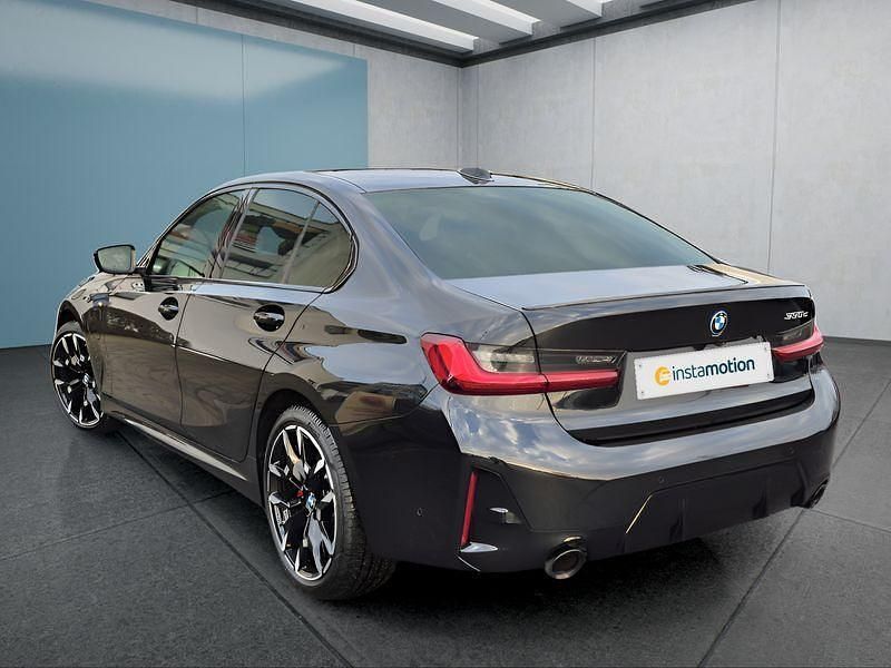 Gebraucht BMW 330e 292 PS (214 kW) 2025 Schwarz Limousine