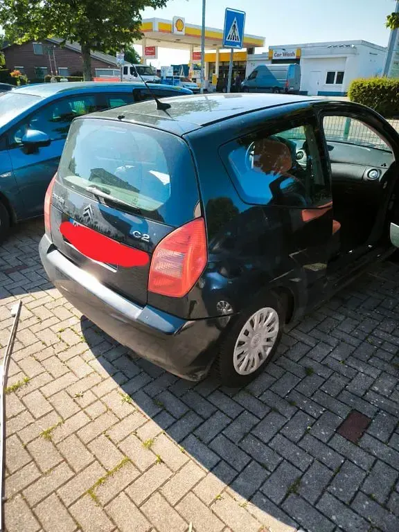 Gebraucht Citroën C2 73 PS (53 kW) 2004 Schwarz Kleinwagen