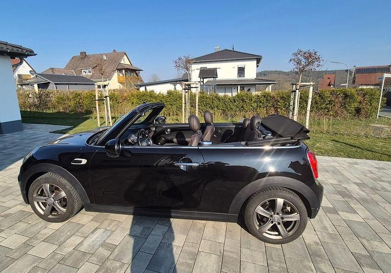 Gebraucht Mini Cooper D 116 PS (85 kW) 2016 Schwarz Kleinwagen