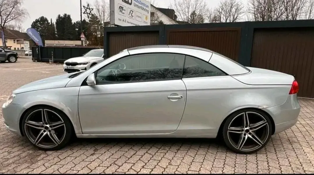 Second-hand VW Eos 2005 Cabrio
