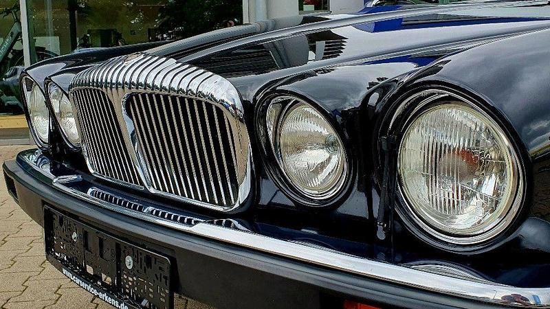 Gebraucht Jaguar XJ12 264 PS (194 kW) 1989 Schwarz Limousine