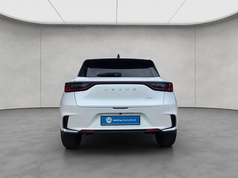 Neu Lexus LBX 136 PS (100 kW) 2026 Weiß SUV