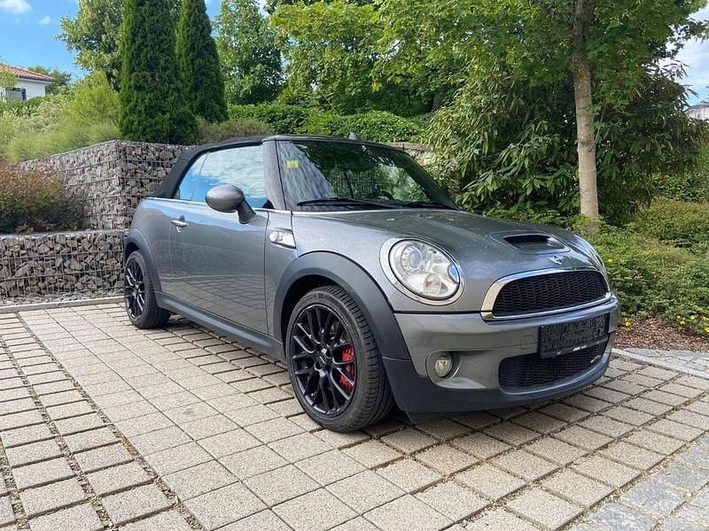 Grau Gebraucht 2009 Mini John Cooper Works Cabriolet Cabrio | 11.200 € (Fairer Preis) - Bild 1/4