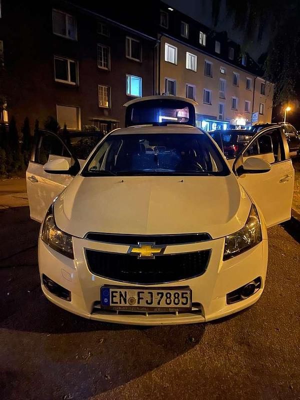 Gebraucht 2011 Chevrolet Cruze LT Limousine | 3.500 € (Fairer Preis) - Bild 1/3