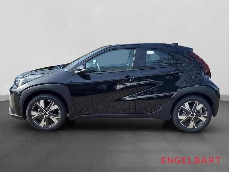 Neu Toyota Aygo X Active 116 PS (85 kW) 2026 Schwarz SUV