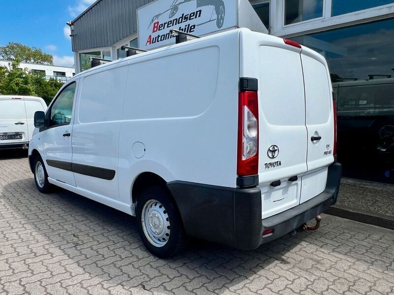 Gebraucht Toyota Proace 128 PS (94 kW) 2014 Weiß Van / Kleinbus