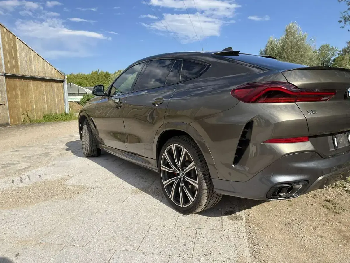 Gebraucht BMW X6 M 530 PS (389 kW) 2021 Grün SUV