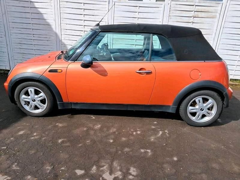 Gebraucht Mini One Cabriolet 90 PS (66 kW) 2004 Orange Cabrio