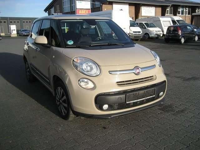 Esterno beige cappuccino Gebraucht 2016 Fiat 500L Lounge Van / Kleinbus | 7.399 € (Fairer Preis) - Bild 1/4