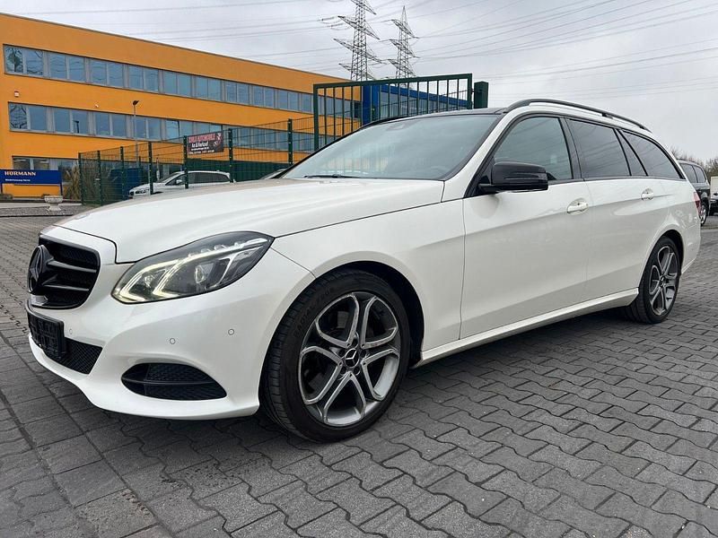 Gebraucht Mercedes E250 204 PS (150 kW) 2015 Weiß Kombi