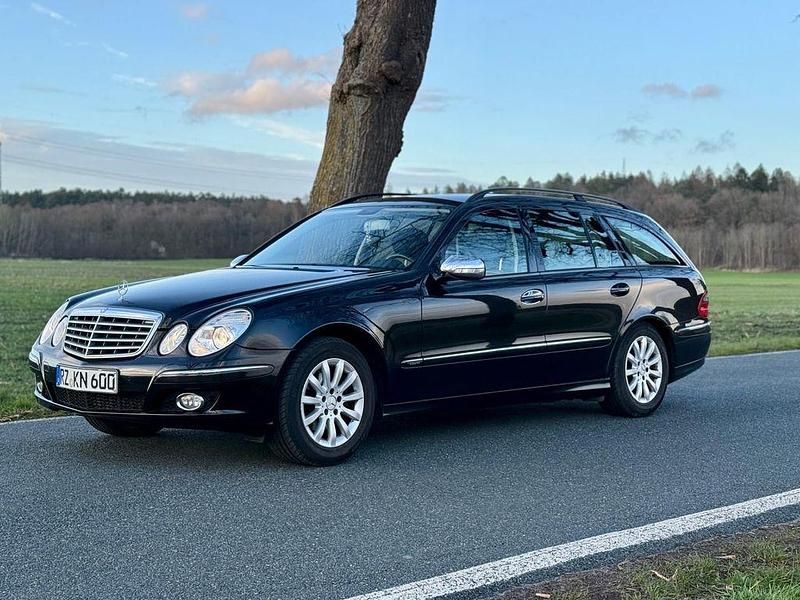 Gebraucht Mercedes E220 Elegance 170 PS (125 kW) 2007 Schwarz Kombi