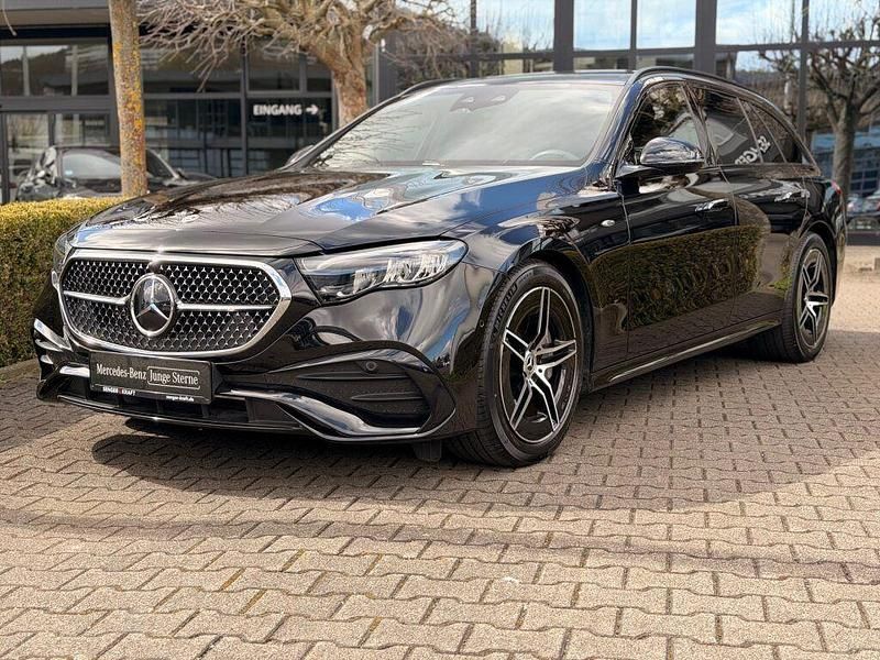 Gebraucht Mercedes E300 204 PS (150 kW) 2025 Schwarz Kombi