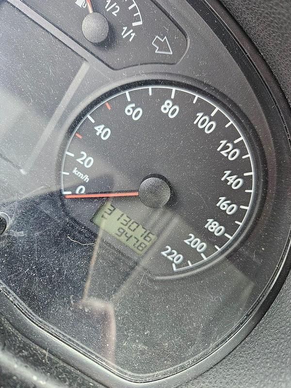 Gebraucht VW Polo Basis 64 PS (47 kW) 2001 Blau Limousine