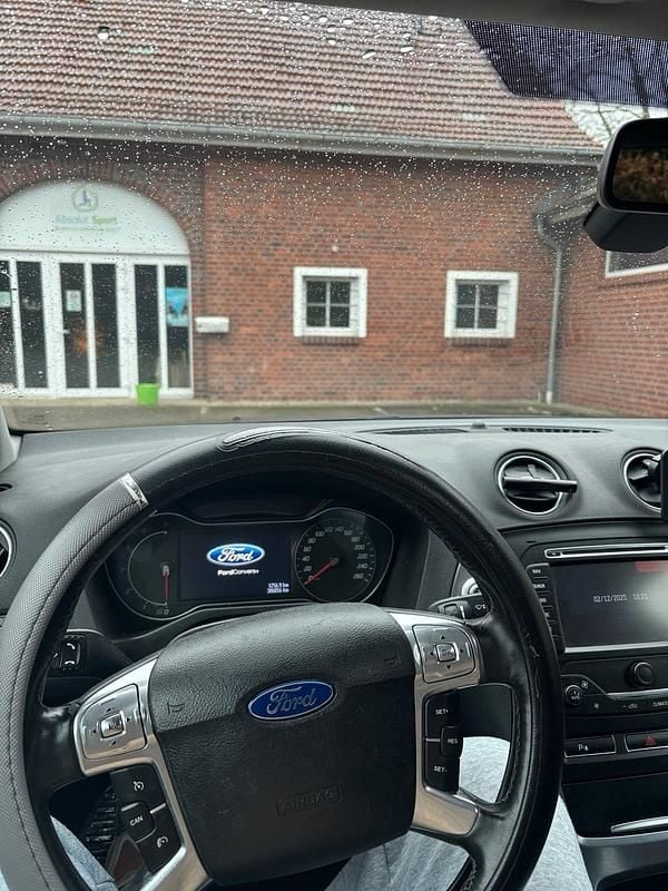 Schwarz Gebraucht 2011 Ford Mondeo Limousine | 2.900 € (Guter Preis) - Bild 1/4